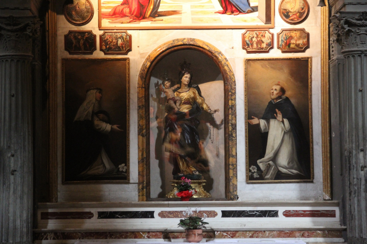 Altar of Madonna Rosario
