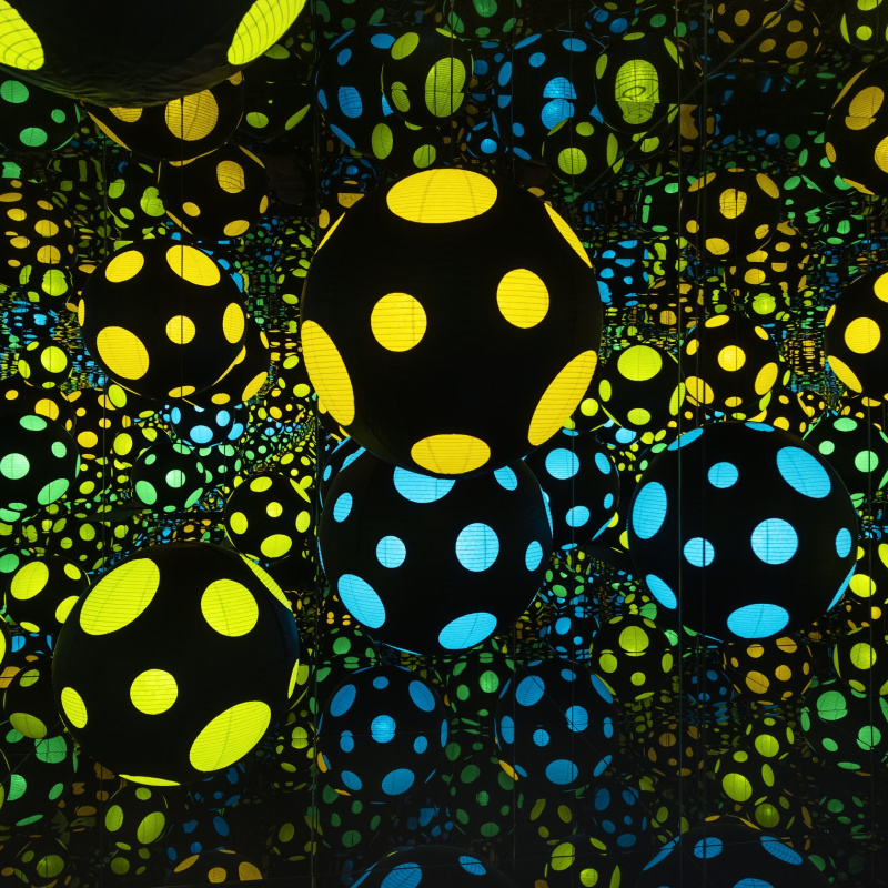 Auckland Art Gallery Toi o Tāmaki - Yayoi Kusama (born 1929) is a Japanese  artist known for immersive installations and for using 'infinity dots'.  Throughout her practice, she has covered surfaces –